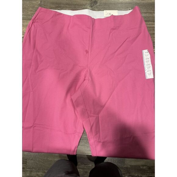 A New Day Pants - Women's High-Rise Slim Fit Ankle Pants - A New Day Pink Size 17. NWT. U